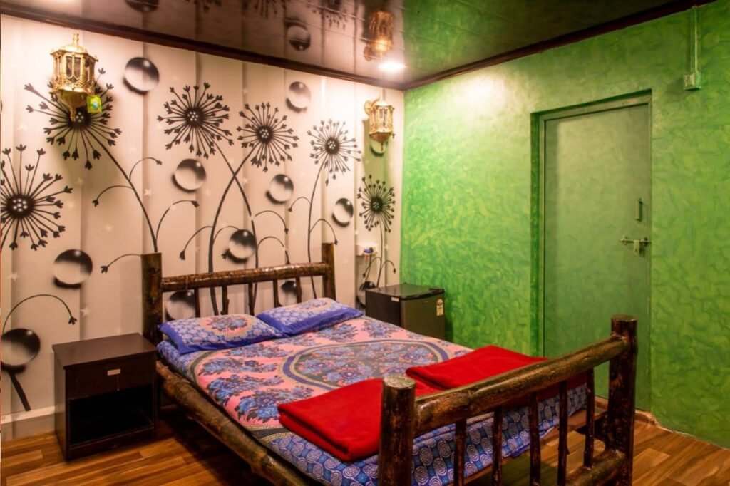 deluxe room in dandeli